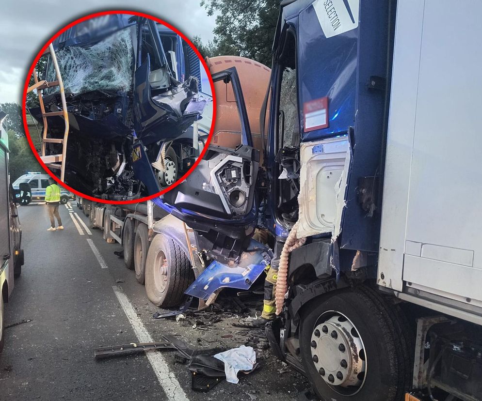 Trzy ciężarówki rozbite pod Płockiem. Kierowca zakleszczony