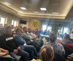 Mieszkańcy protestują: nie damy zabić się asfaltem. „Boję się o życie swojego półrocznego synka”