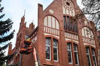 Miasto sypnie kasą na remonty, chociaż te kamienice w centrum i Fabryka Lloyda są w prywatnych rękach  