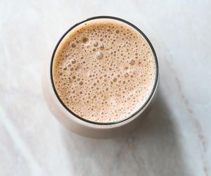 Pyszne smoothie bez grama cukru. Wystarczy kilka składników i 5 minut