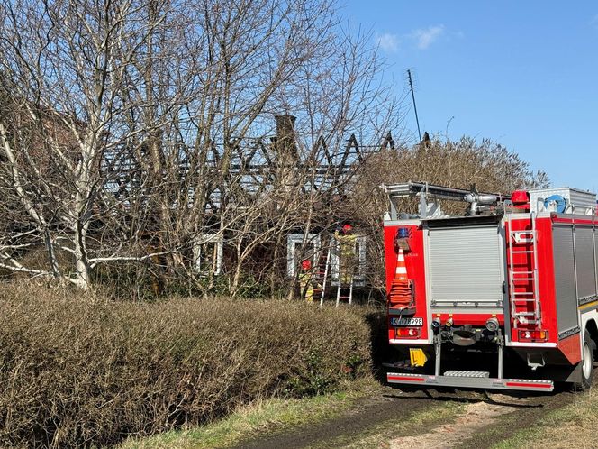 Rodzina z Tarnowa straciła dach nad głową. Ich dom spłonął doszczętnie