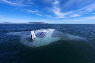 Podwodny bezzałogowiec Manta Ray. Porusza się jak okręt albo wielki morski drapieżnik