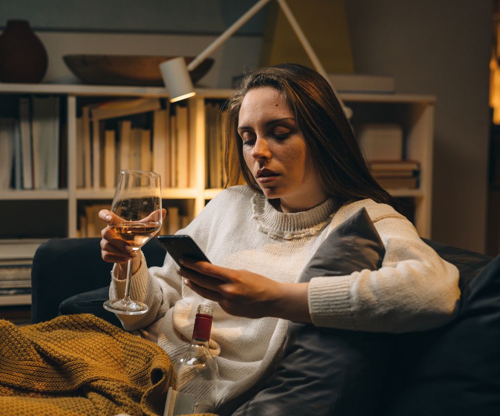 Spożywanie alkoholu może negatywnie odbić się na psychice.