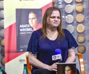 Dawno niewidziana Agata Wróbel pojawiła się na premierze autobiografii. Tak dziś wygląda medalistka olimpijska