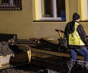 Wieliczka. Na dach podstawówki spadło ramię żurawia budowlanego