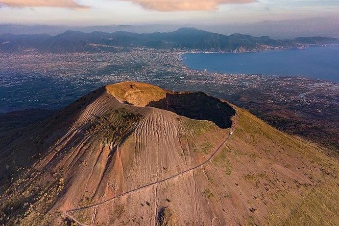 Wezuwiusz - zdjęcia wulkanu w Neapolu