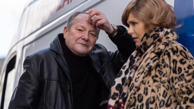 Na dobre i na złe odc. 810. Lucyna Sikorka (Anna Samusionek), Janusz Borucki (Tomasz Dedek)
