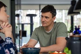 Na dobre i na złe odc. 965. Krzysztof Radwan (Mateusz Damięcki), Blanka (Pola Gonciarz)