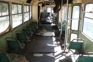 Jesteście ciekawi jak wyglądają od środka stare, opuszczone tramwaje? Mamy dla Was [ZDJĘCIA]!
