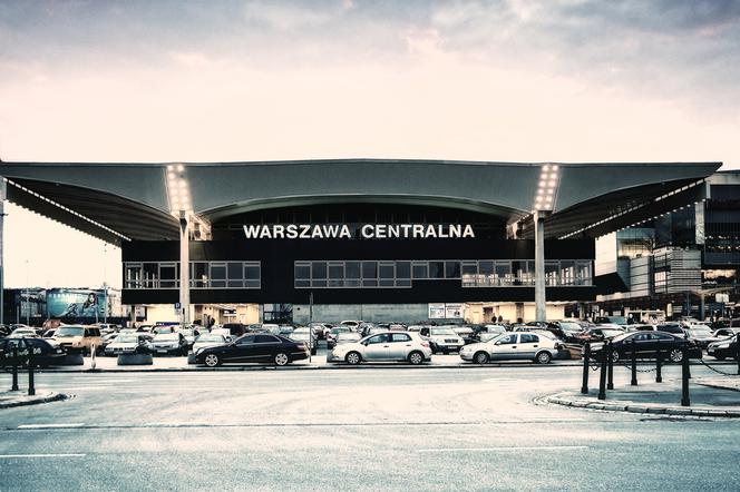 Warszawan centralna/Dworzec_Centralny_w_Warszawie_radek_kolakowski