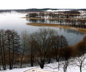 Ferie zimowe nie tylko w górach. Te kierunki także zachwycą zimowymi atrakcjami