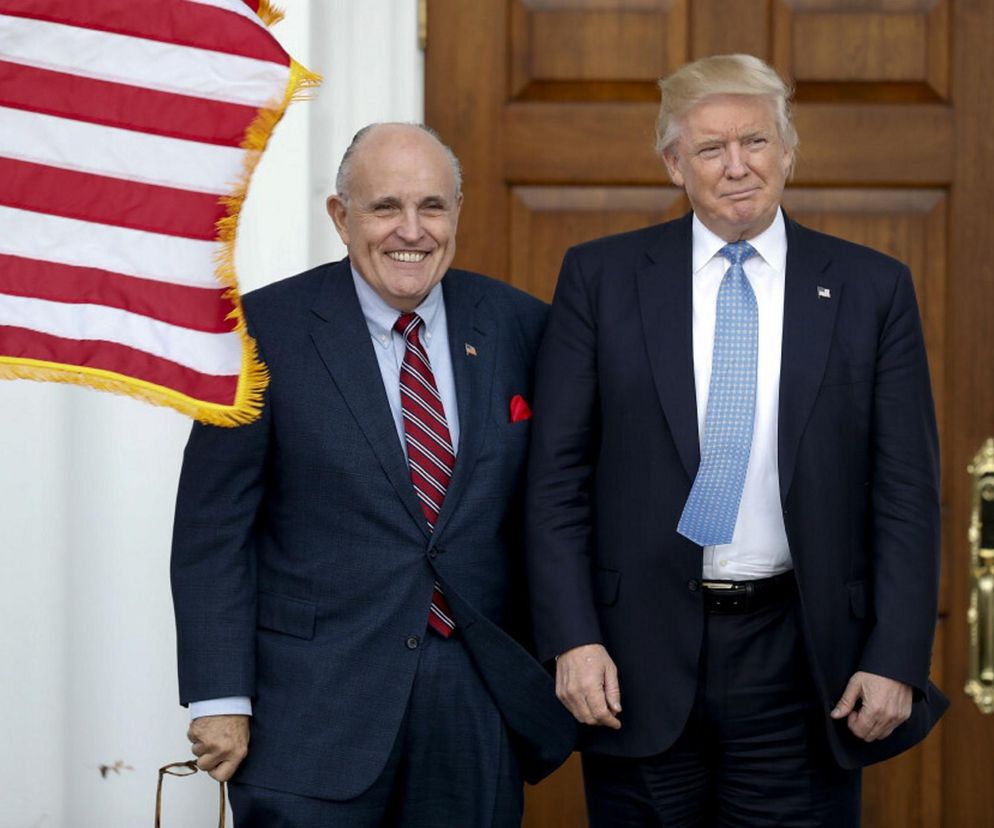 Trump wręczy najważniejsze odznaczenie byłemu doradcy. Ten w niedzielę uległ strasznemu wypadkowi