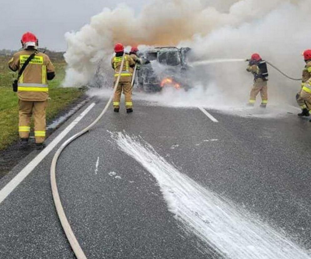 Tragiczny wypadek w Lubaszczu na DK10. Dwie osoby nie żyją