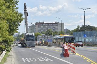 Frustracja kierowców nie ma końca! Przebudowa utrudnia życie mieszkańcom. Tak się jeździ Trasą Łazienkowską!