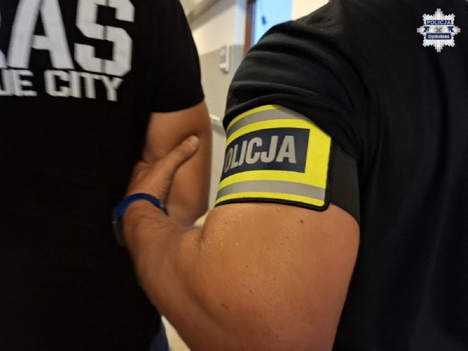 Brutalny atak w Częstochowie. Użyli maczety i noża. Policja rozbiła grupę pseudokibiców.
