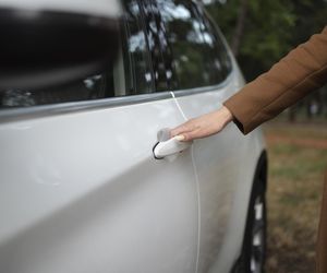 Parking przy krakowskim Centrum Muzyki już otwarty. Godzina parkowania przy Błoniach kosztuje 40 groszy. Znamy stawki