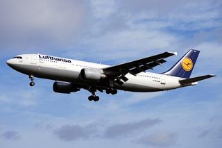 Lufthansa zawiesza loty. Sytuacja jest niebezpieczna