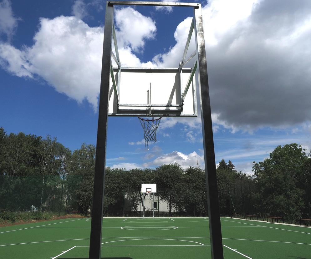 Nowe boisko dla miłośników koszykówki na Węglinie [GALERIA]