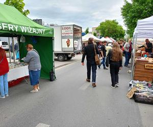 Stoiska wystawców podczas Jarmarku św. Stanisława można odwiedzać w godz. 10.00-18.00 w dn. 10 i 11 maja