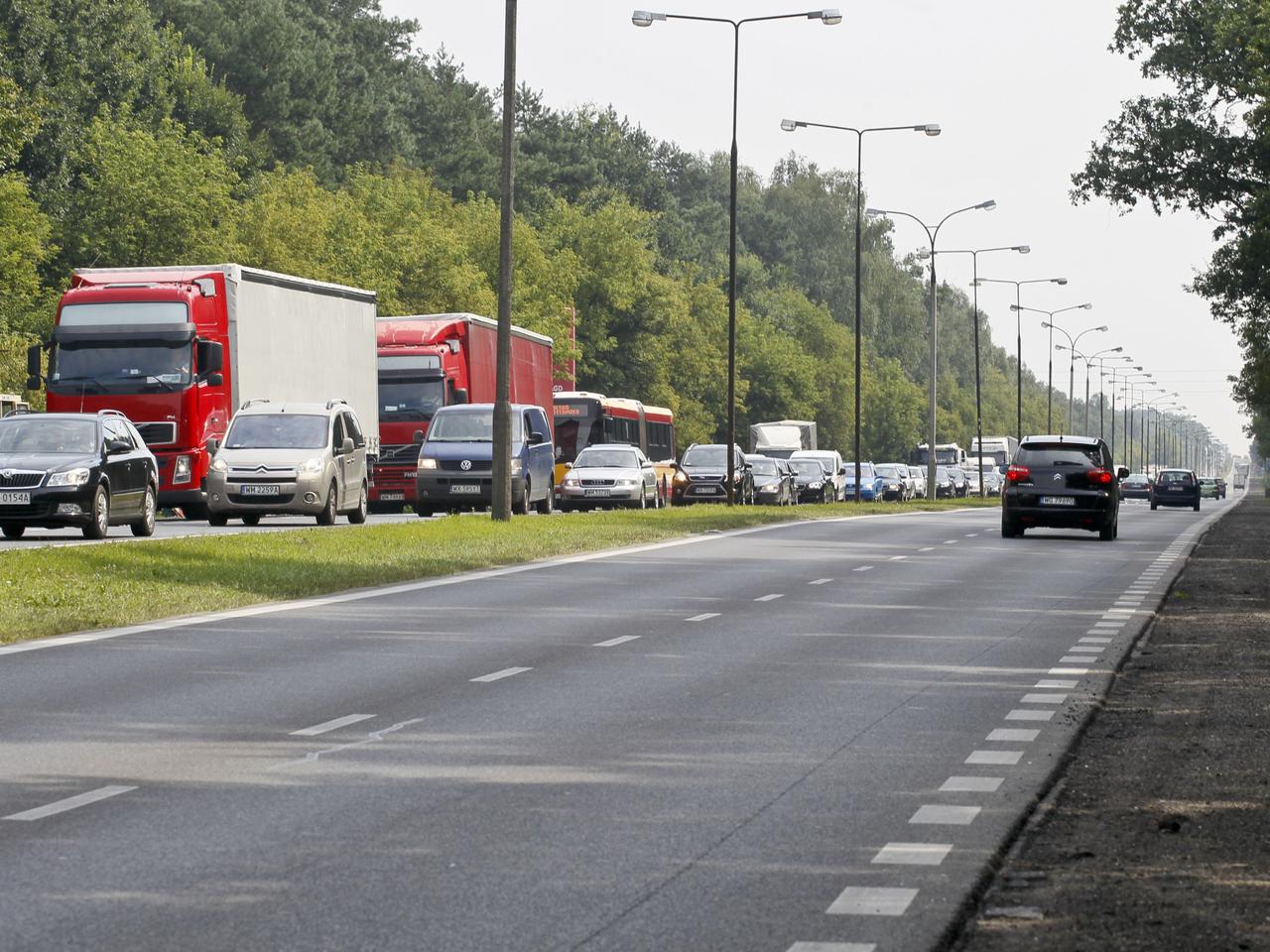 Wyjeżdżasz na majówkę? W tych miejscach w Polsce spodziewaj się korków - MAPA UTRUDNIEŃ GDDKiA