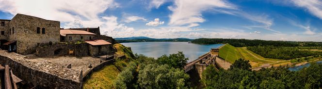 Widok na Jezioro Dobczyckie z zamku