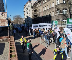 Górnicy protestowali pod ministerstwem przemysłu w Katowicach przeciwko likwidacji KWK Bielszowice