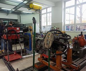 Politechnika Śląska w Katowicach ma dwie nowoczesne pracownie do projektowania i testowania pojazdów.