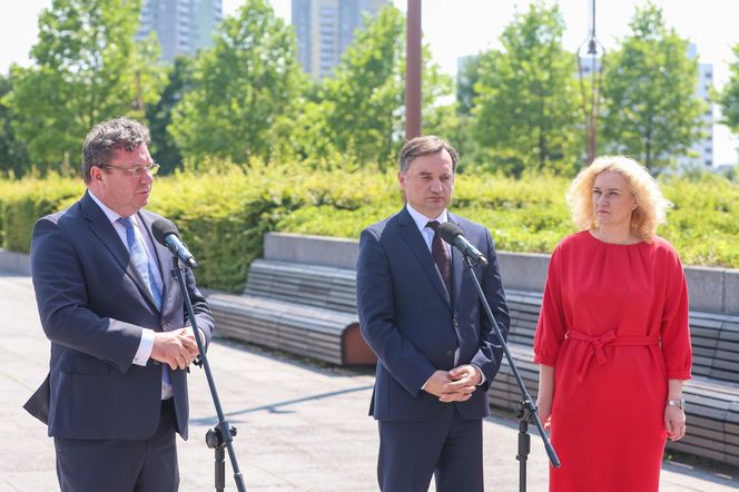 Tak się zmieniał Zbigniew Ziobro przy Kaczyńskich