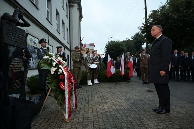 82. rocznica wybuchu II wojny światowej. Prezydent Andrzej Duda złożył kwiaty w Wieluniu