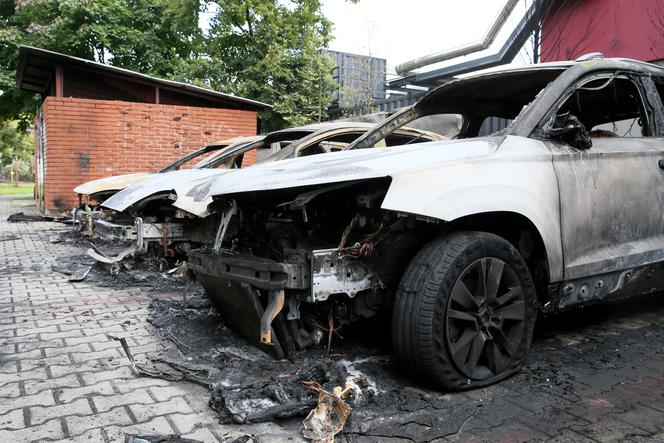 Na Gocławiu spłonęły auta