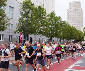 Uczestnicy Maratonu Warszawskiego 2025