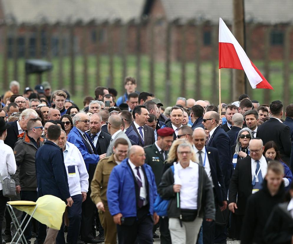 Marsz Żywych 2024 w Oświęcimiu. Kilka tysięcy osób upamiętni ofiary Holokaustu