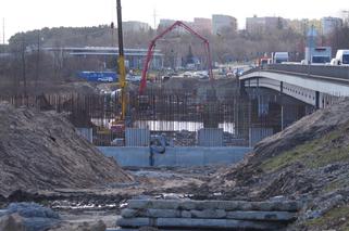 Trwa budowa mostów nad Brdą w Bydgoszczy. Sprawdzamy, jak przebiegają prace