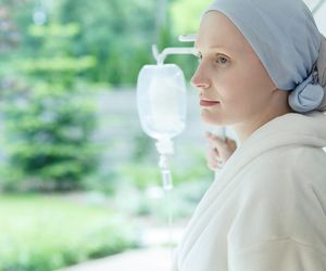 Chemioterapia czerwona (czerwona chemia) - czym jest ten rodzaj leczenia onkologicznego?