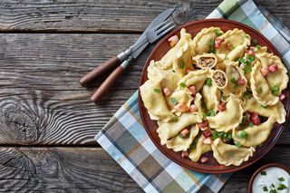Pierogi z mięsem jak u babci – domowy hit, który zawsze wychodzi i znika w mgnieniu oka!