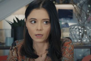 M jak miłość odc. 1850. Kama (Michalina Sosna), Iza (Adriana Kalska)