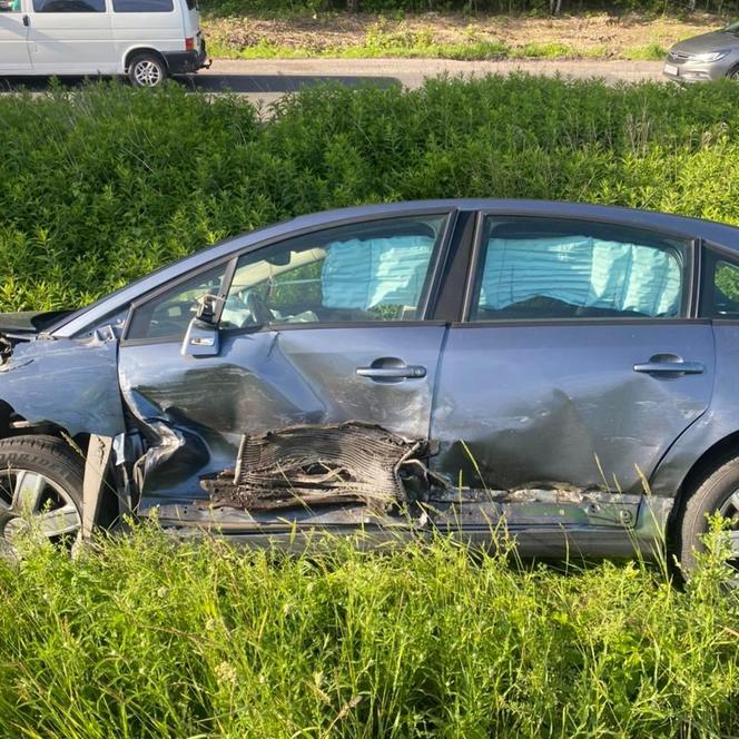 Wypadek na DK 94 w Sławkowie. Zderzyły się dwa samochody osobowe