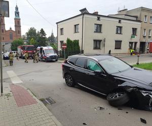 Wypadek w Piekarach Śląskich. Zderzyły się dwa samochody. Dziecko trafiło do szpitala 