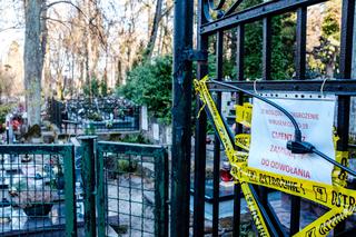 Cmentarz w Sopocie zamknięty z powodu zarazy [ZDJĘCIA]