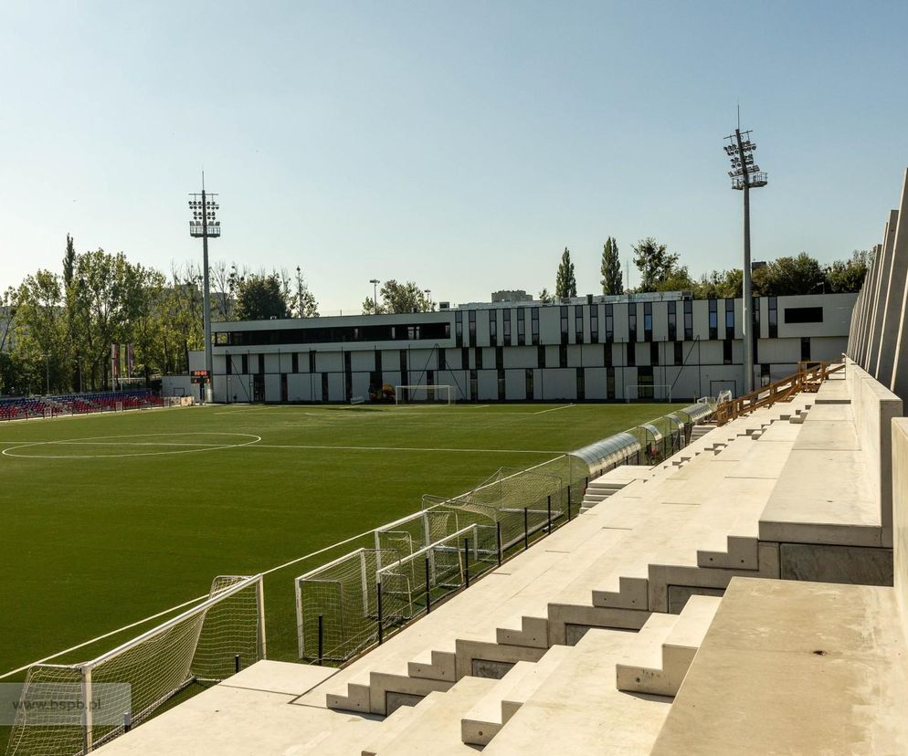 Nowa trybuna na stadionie Polonii Bytom nabiera kształtów. Mamy zdjęcia