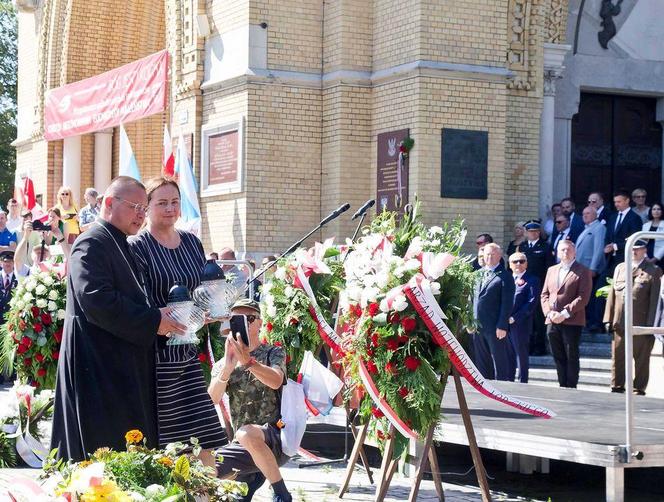 Łódź. Obchody Święta Wojska Polskiego na Placu Katedralnym