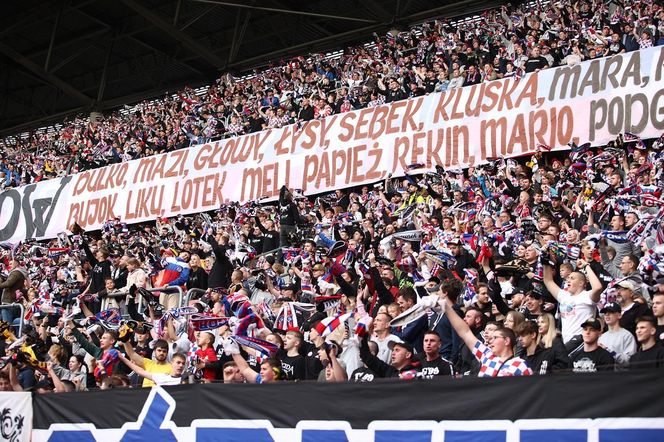 Górnik Zabrze remisuje z Koroną Kielce. Ratunek nadszedł w ostatnich minutach. Wielkie emocje na trybunach