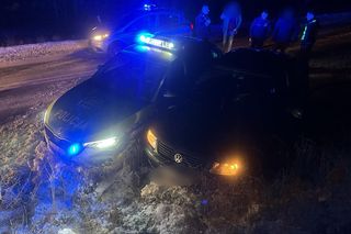 Szaleńczy rajd pijaka. Pędził zdezelowanym volkswagenem po S5, przez kilka godzin uciekał policji