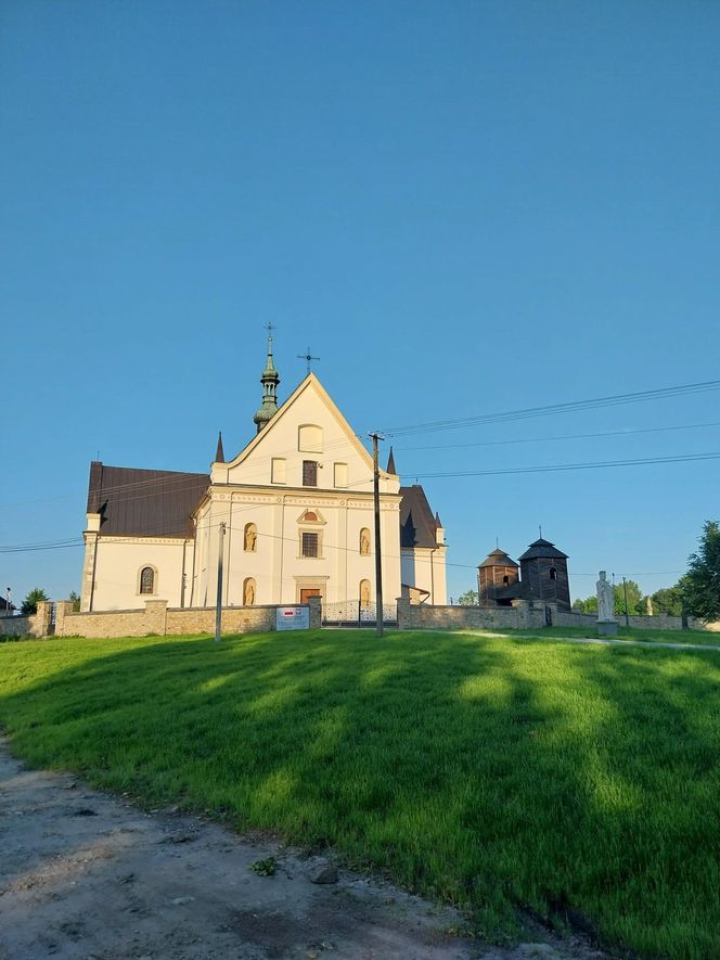 Kościół parafialny pw. Wniebowzięcia Najświętszej Maryi Panny w Krynkach 