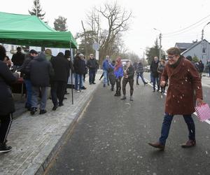 Oblali nowy tunel szampanem! Wyśmienite humory urzędników w Sulejówku 