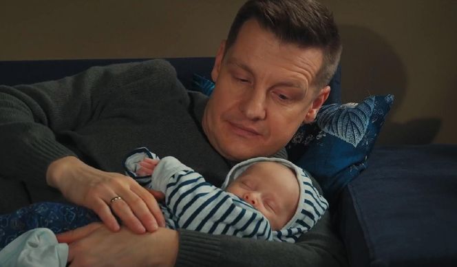 M jak miłość odc. 1868. Paweł (Rafał Mroczek), syn Antoś