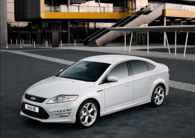 Ford Mondeo Ambiente hatchback model 2011