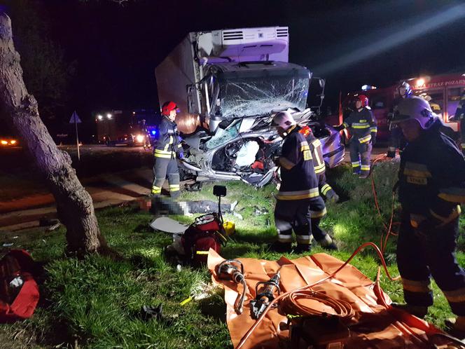 Wypadek Błonie Wieś: 2 osoby nie żyją