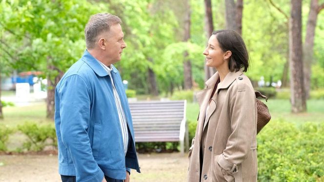 M jak miłość odc. 1886. Agnes (Amanda Mincewicz), Artur Rogowski (Robert Moskwa)