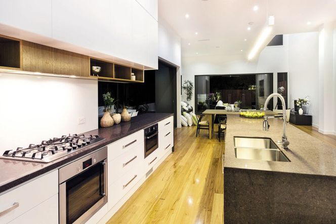 Sprytne żarówki: inteligentne oświetlenie w domu